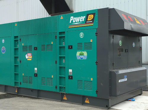 青龙升级发电机组的过程中需要注意哪些安全事项？